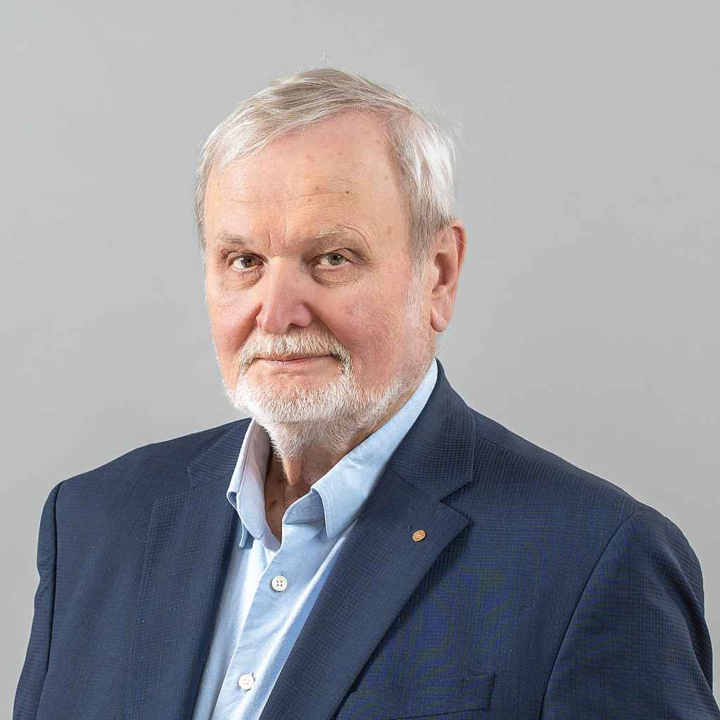 Mart Ustav