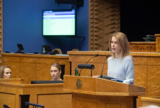 Kaja Kallas riigikogu kõnepuldis